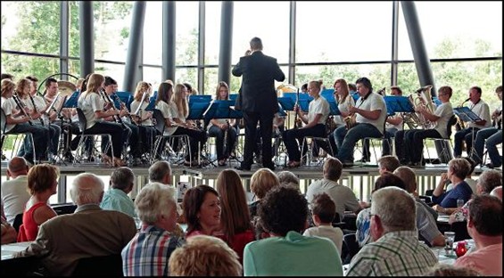 De jeugdharmonie in het Michielshof - Hamont-Achel