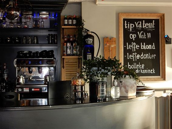 Een nieuw café in Hamont: 'De Teut' - Hamont-Achel
