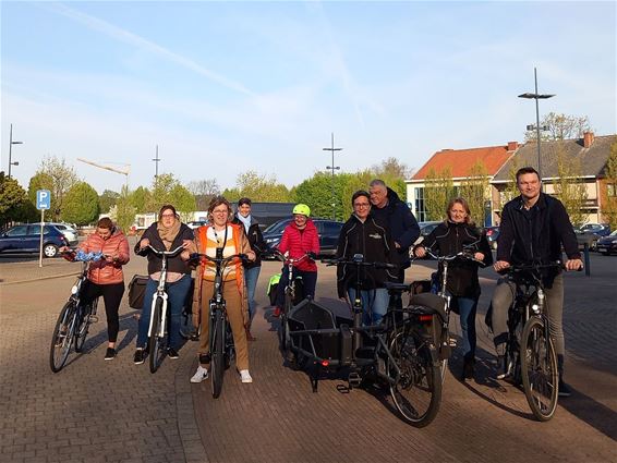 Gemeentepersoneel fietst naar het werk - Hechtel-Eksel