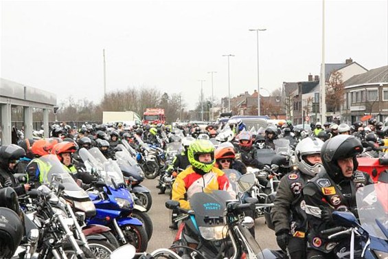 Honderden motorrijders naar 't Stekske - Lommel