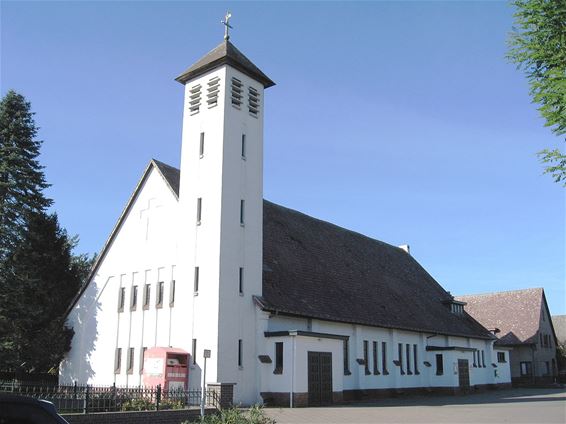 Kerk van Lutlommel gaat dicht - Lommel