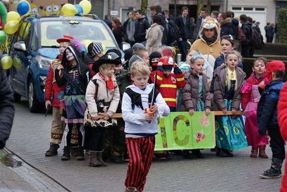 Kindercarnaval bij 'De Linde' - Overpelt