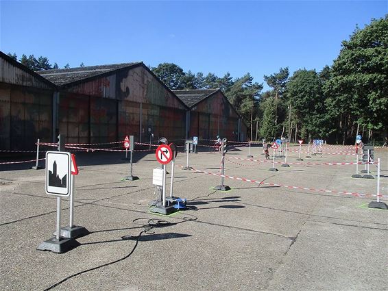 Verkeerslessen voor gasten asielcentrum - Hechtel-Eksel