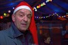 Een straat helemaal in kerstsfeer