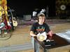 Davy doet gooi naar record met gitaarspelen