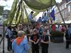 Over de koppen lopen op braderie
