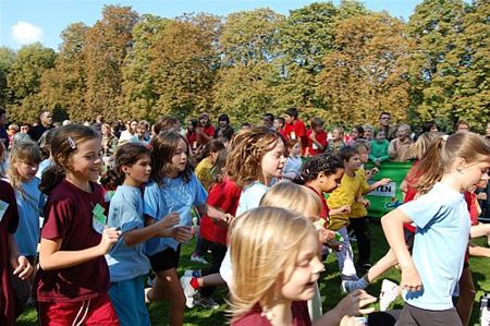 1000 kinderen op de veldloopdag - Neerpelt