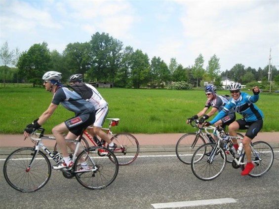 1000 km: teams Mater Dei halen de finish - Overpelt