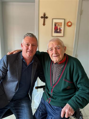 101 kaarsjes voor Augustinus Belen - Beringen