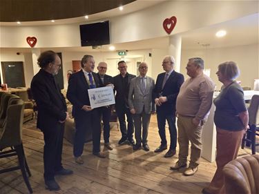 2000 euro voor het goede doel - Beringen