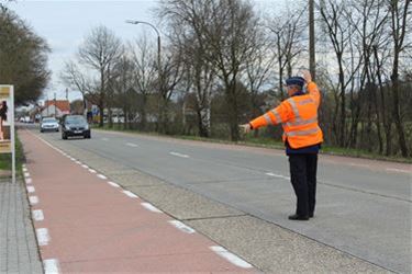 24 pv's voor niet dragen van veiligheidsgordel