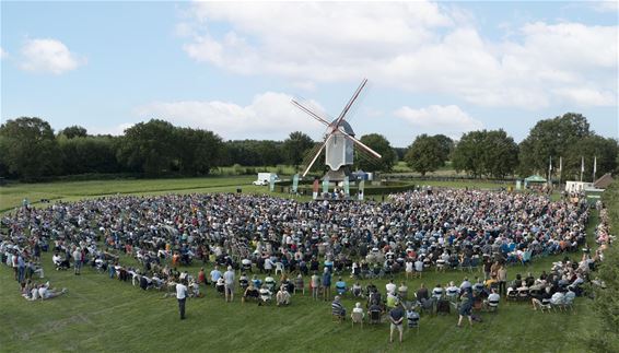 Meer dan 3.000 man voor Yannick Noben - Lommel
