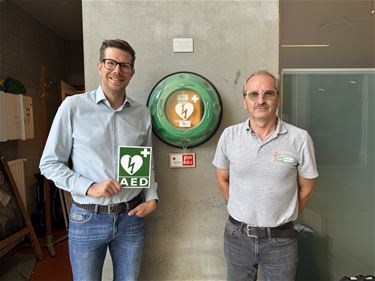 3 nieuwe automatische externe defibrillatoren - Beringen