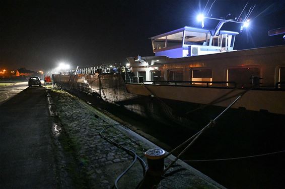 30.000 liter brandstof in Albertkanaal - Beringen