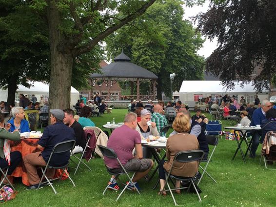 300 man voor 'Bokes in het Park' - Hamont-Achel