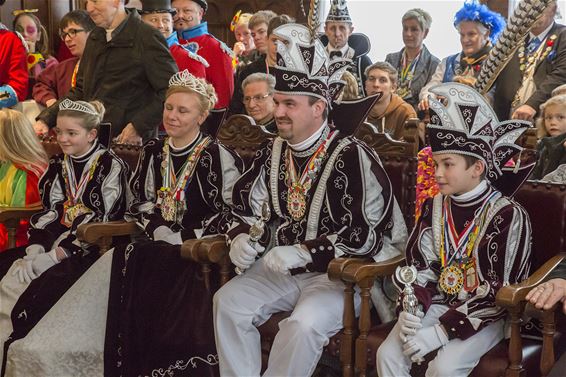 32 groepen in Peltse carnavalstoet - Overpelt