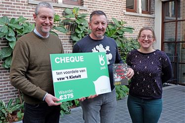 375 euro voor het goede doel - Pelt