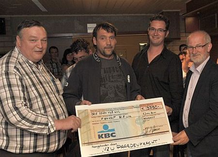 3750 euro voor dagcentrum Fierkant - Neerpelt