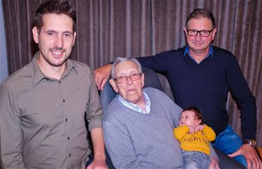 4 generaties dankzij Sam - Beringen