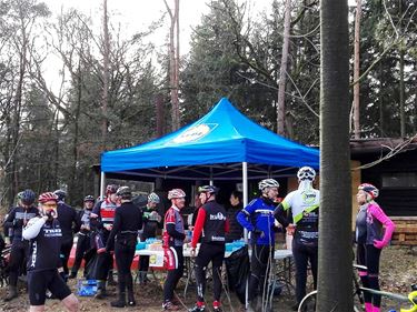 400 MTB'ers voor toertocht KWB - Lommel