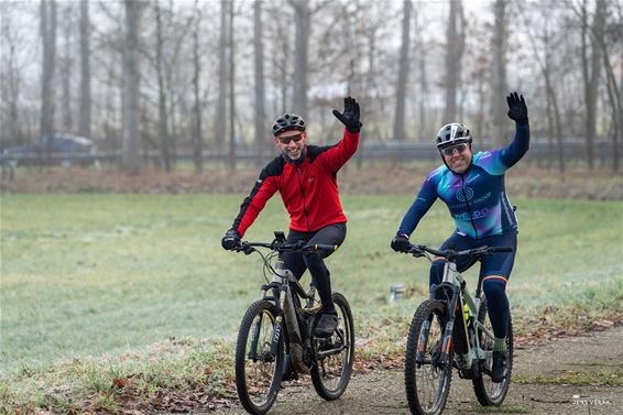 500 deelnemers voor Winter-MTB-tocht op Holheide - Pelt