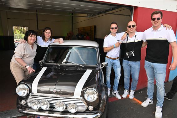 5000 fans van Mini Cooper op Circuit Zolder - Beringen