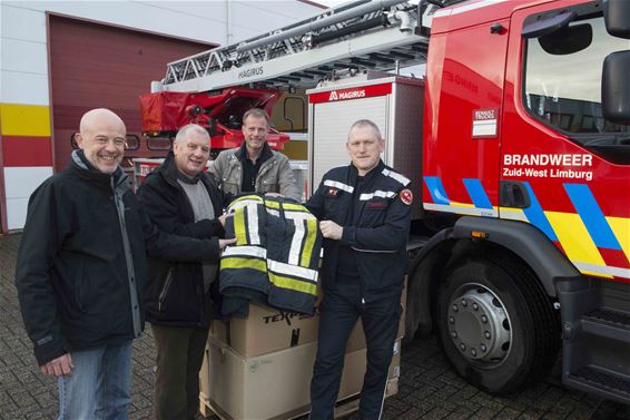 60 brandweerpakken voor Firefighters 4 Nepal - Beringen