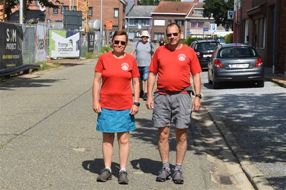 682 wandelaars in Beverlo - Beringen