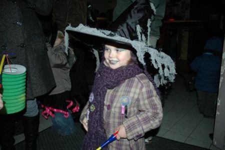 70 deelnemers aan lampionnentocht - Overpelt
