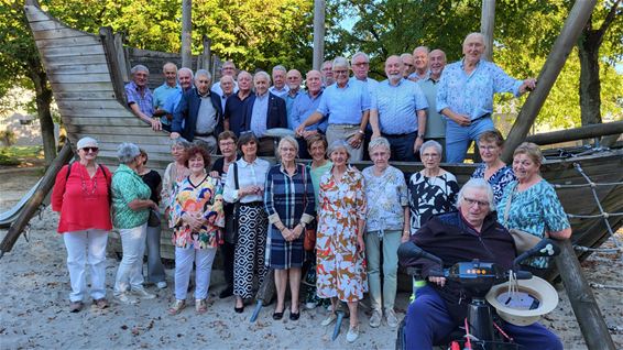 75-jarigen van Overpelt samen in ’t Pelterke - Pelt