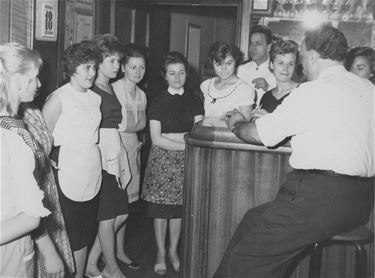 Aan de toog in Casino Beringen - Beringen