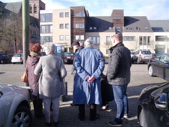 Aanschuiven aan nieuwe parkeerautomaten - Lommel