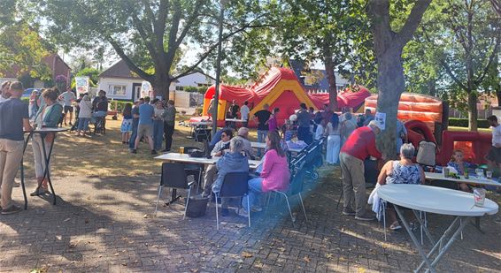 Hamont-Achel - Achel-Statie Fést lokt 244 gasten naar barbecue
