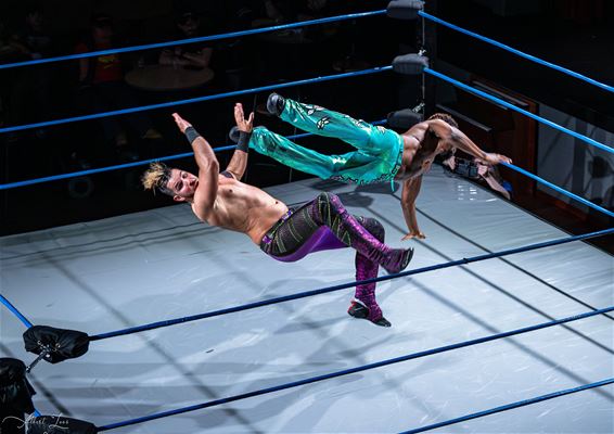 Acrobatie, theater en humor - Pelt