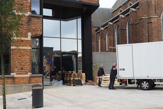 Aftellen naar opening stadhuis - Beringen