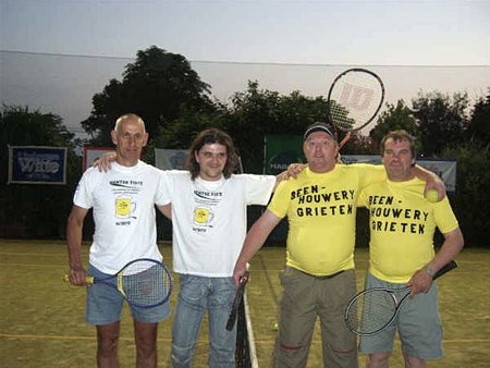 Al 25 jaar tennis op het Hènt - Neerpelt