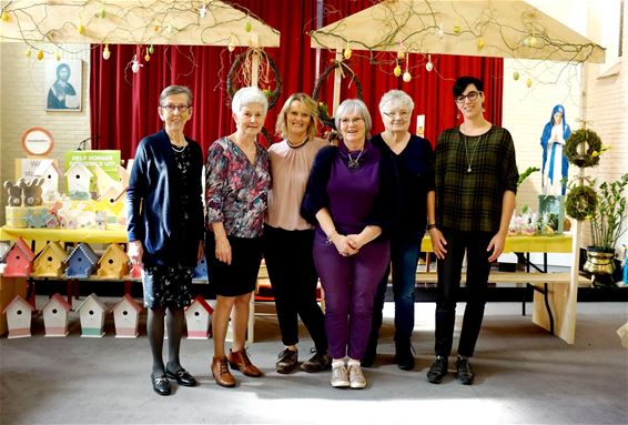 Al een heuse paasmarkt in de Bekelaar - Lommel