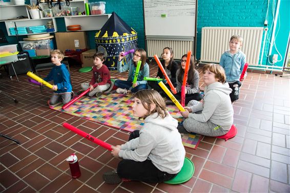 Al spelend muziek leren met De Muziekonaut - Beringen