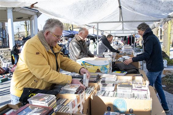 Allereerste Teutenmarkt van het nieuwe seizoen - Lommel