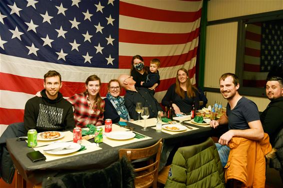Amerikaanse eetdag bij Limburg Shotguns - Beringen