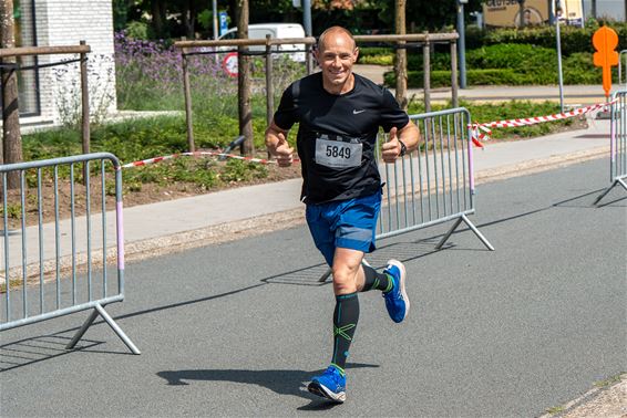 Andy Mortier, enige Peltenaar in stratenloop Eksel - Pelt