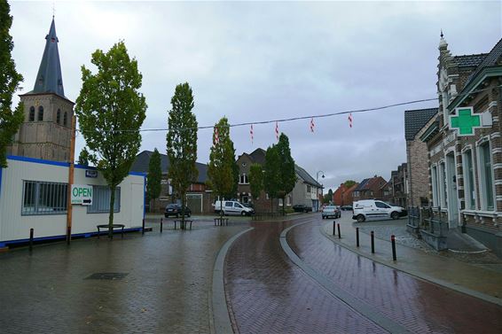 Apotheek steekt de straat over - Neerpelt