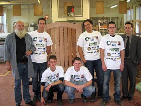 Atheneum met tuinpoorten naar Woodaward - Overpelt