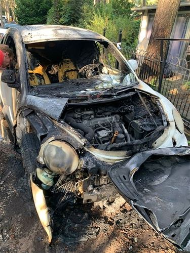 Auto in brand gestoken op Parelstrand - Lommel