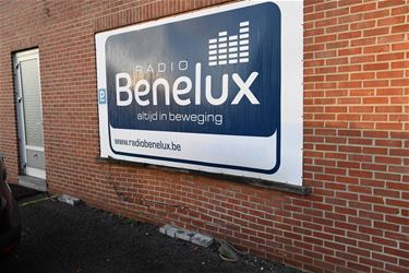 Auto ramt studio Radio Benelux - Beringen