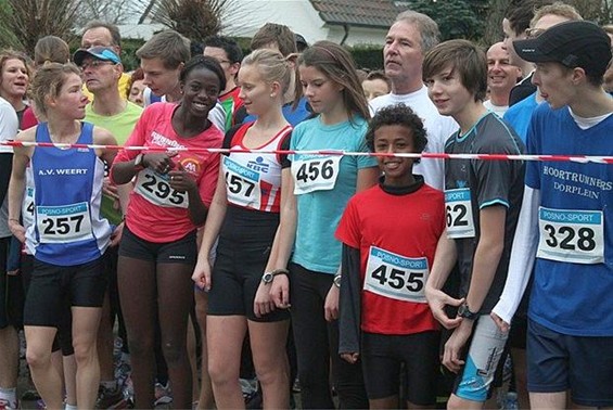 AVT hechtel naar de 'Oliebollenloop' - Hechtel-Eksel