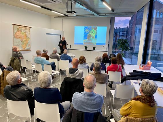 Bacongo Limburg: lezing over dekolonisering - Beringen