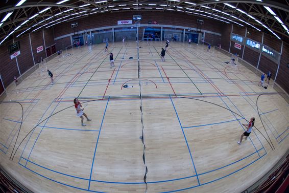 Badminton, van 's morgens vroeg tot ... - Neerpelt