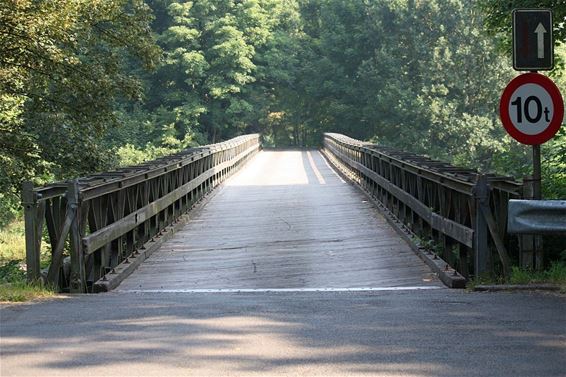 Baileybrug tijdelijk buiten gebruik - Bocholt