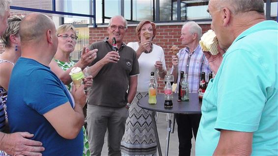 Barbecue + zonneschijn x gezelligheid = buurtfeest - Lommel